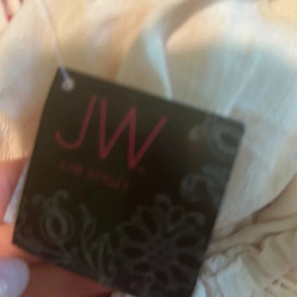 JW style women blouse - Picture 6 of 6